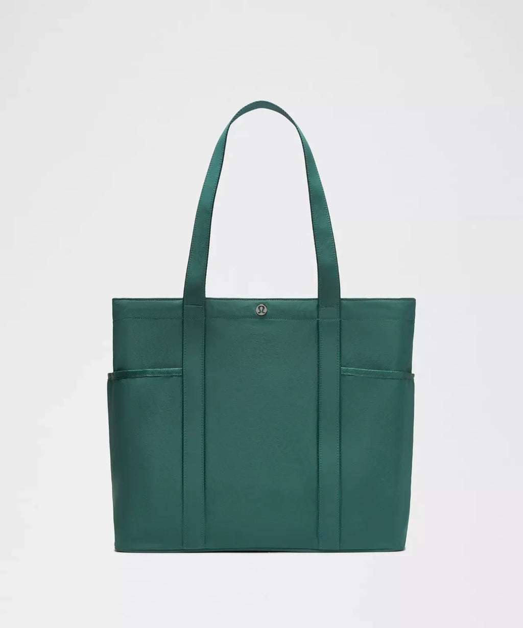 Daily Multi-Pocket Tote Bag 20L