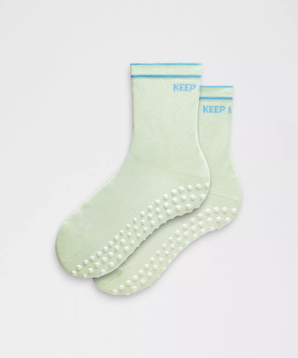 lululemon Unisex Find Your Balance Grip Quarter Socks