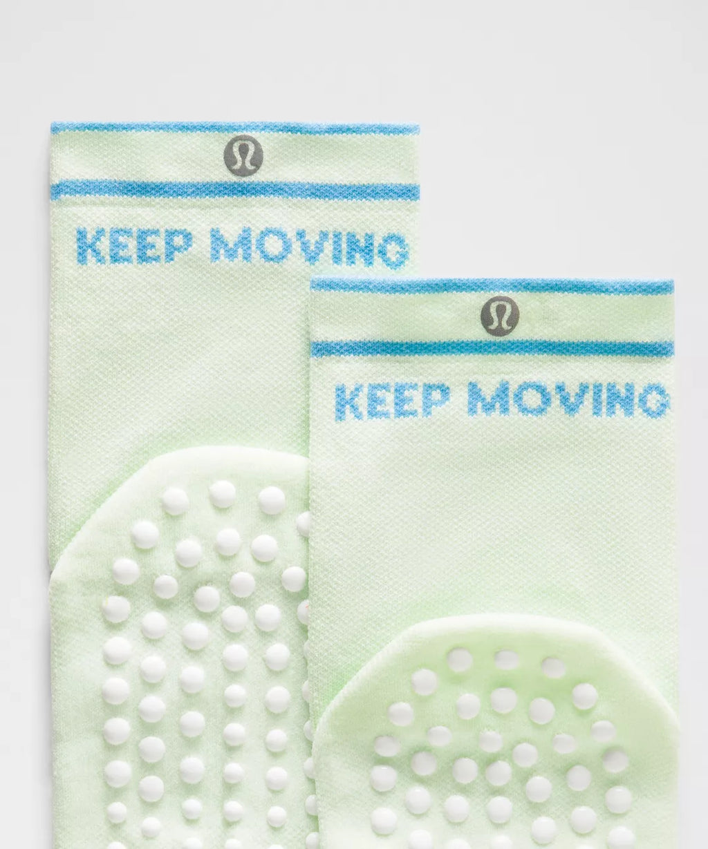 lululemon Unisex Find Your Balance Grip Quarter Socks