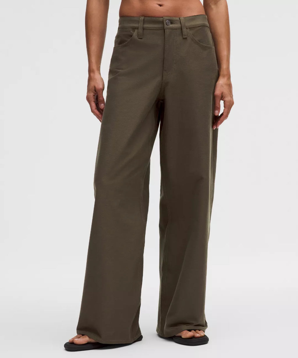 lululemon EasyFive Low-Rise Classic Wide-Leg Pant Short