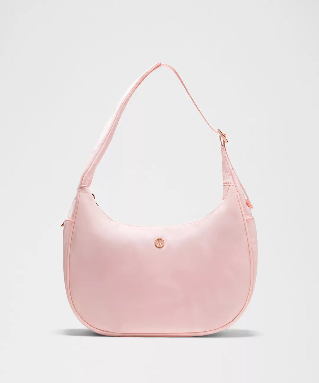 City Essentials Shoulder Bag 4L