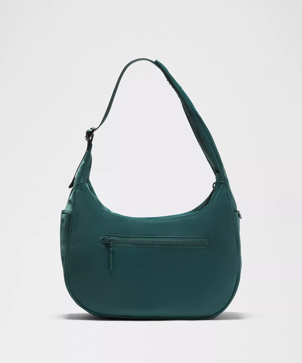 City Essentials Shoulder Bag 4L